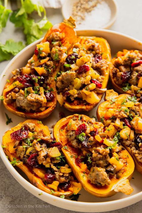 For nights when all you want is a cozy dinner try this Sausage and Apple Stuffed Honey Nut Squash. This recipe is very easy and packed with protein and vegetables. If you’re looking for a way to eat healthy while enjoying wonderfully festive, cozy vibes that make this time of year special, this is the recipe for you. Butternut Squash Low Carb, Butternut Squash Skillet, Honey Nut Squash, Sheet Pan Mediterranean, Mediterranean Shrimp, Honeynut Squash, Acorn Squash Recipes, Ways To Eat Healthy, Cozy Dinner