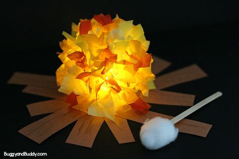 Kids love making and playing with this glowing campfire craft! It's super easy to make and perfect for summer, fire safety week, summer camp, or for imaginative play! Campfire Crafts, Campfire Crafts For Kids, Fireworks Craft For Kids, Bee Crafts For Kids, Fireworks Craft, Camping Activities For Kids, Wood Wagon, Camping Theme Classroom, Tissue Paper Crafts