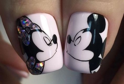 Mouse Nail Art, Mickey Mouse Nail Art, Spring Nail Design, Disneyland Nails, Mickey Mouse Nails, Disney Acrylic Nails, Mickey Nails, Summer Acrylic, Valentine Nail Art