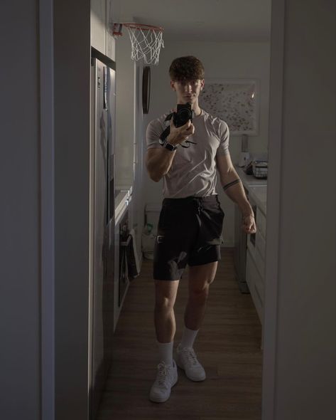 Gym Bro Aesthetic Outfits Men, Aesthetic Gym Fits Men, Pump Cover Gym Outfit Men, Guy Gym Outfit, Gym Fit Men, Gym Bro Aesthetic, Starboy Outfit Men, Starboy Aesthetic Outfit, Bro Split