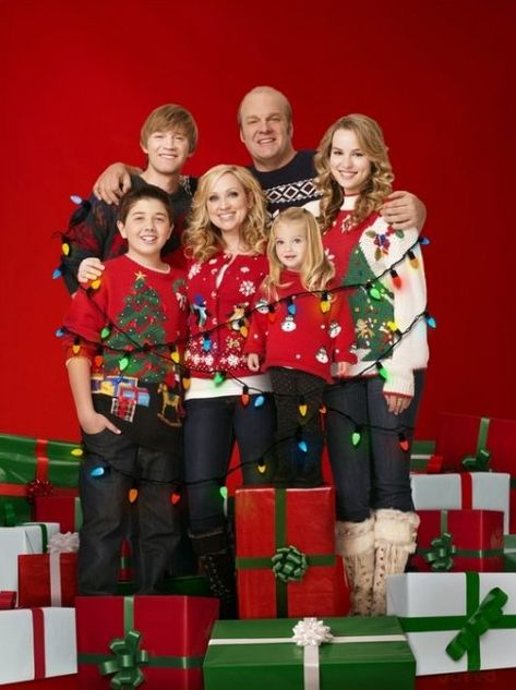 The Merriest List of Disney Christmas Movies Good Luck Charlie Its Christmas, Movies Marathon, Disney Christmas Movies, Sesame Street Christmas, Kids Christmas Movies, Christmas Movies List, Funny Christmas Movies, Christmas Family Photoshoot, Disneyland Christmas