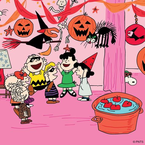 The Great Pumpkin Charlie Brown, It's The Great Pumpkin Charlie Brown, Garfield Christmas, Great Pumpkin Charlie Brown, It's The Great Pumpkin, Charlie Brown Halloween, The Great Pumpkin, Peanuts Halloween, Snoopy Halloween