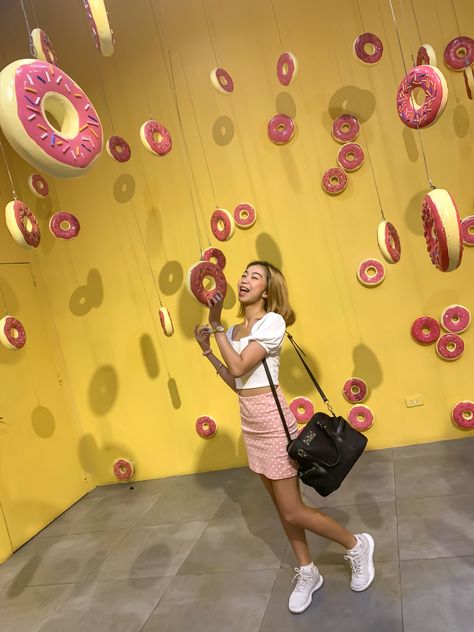 📍 Dessert Museum Dessert Museum, Selfies, My Pictures, Baby Mobile, Bubbles, Dessert, Summer Dresses, Disney, Quick Saves