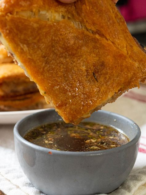 French Dip Squares, French Dip Crescents, French Dips, Best Party Appetizers, Sliced Roast Beef, Popular Appetizers, French Dip Sandwich, Roast Beef Sandwiches, Square Recipes