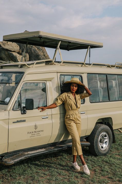 Four Seasons Seychelles, Beautiful Wild Animals, Spirited Pursuit, Safari Outfit Women, Safari Vacation, Safari Outfit, Travel Aesthetics, Safari Outfits, Safari Chic