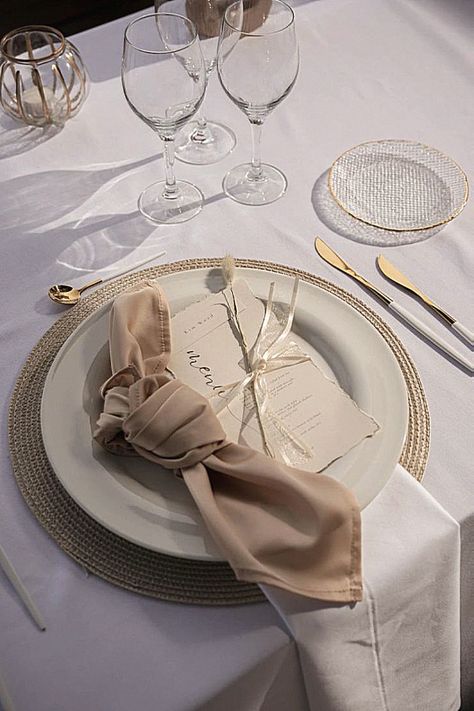 Save a table decor for your celebration.#brideideas#eventdecor#weddingday Neutral Party Table Decor, Hosting Tablescape, Wedding Invitations Digital, Pantone Trends, Tapas Menu, Elegant Stationery, Diy Wedding Invitations, Chic Table, Trends 2025