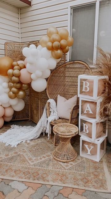 Outdoor Baby Shower Decor, Baby Shower Chair, Strawberry Watercolor, Baby Shower Table Decorations, Bohemian Baby Shower, Baby Shower Photography, Baby Shower Theme Decorations, Baby Shower Deco, Outdoor Baby Shower