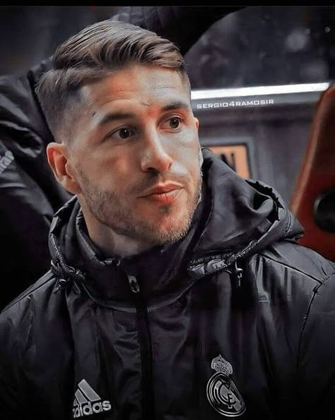 Sergio Ramos Haircut, Push Back Hairstyle, Combover Haircut, Sergio Ramos Hairstyle, Ramos Haircut, Ronaldo Hair, Men's Facial Hair, Mens Facial Hair Styles, Mens Hairstyles Thick Hair