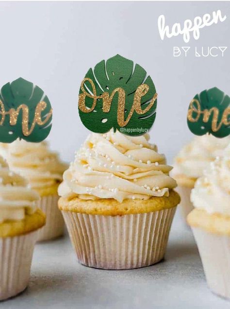 Cupcakes Safari, Jungle Cupcakes, Safari Cupcakes, Jungle Thema, First Birthday Cupcakes, Wild Birthday Party, Boys First Birthday Party Ideas, Jungle Theme Birthday, Safari Theme Birthday