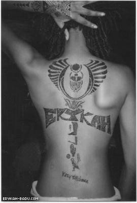 erykah badu Erykah Badu Style, Guard Your Heart Quotes, Virgo Tattoo Designs, Finger Tats, Virgo Tattoo, Black Girls With Tattoos, Erykah Badu, Stylist Tattoos, Earthy Outfits