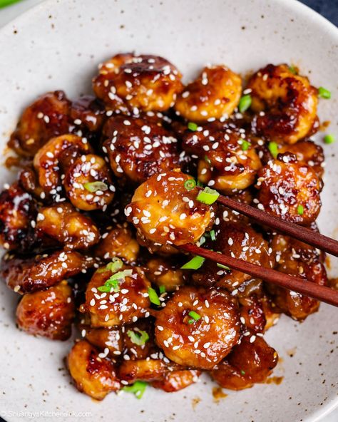 Honey Sriracha Shrimp, Sriracha Shrimp, Honey Sriracha Sauce, Soy Free Vegan, Honey Walnut Shrimp, Soy Recipes, Asian Sauce, Easy Healthy Lunches, Shrimp Dishes