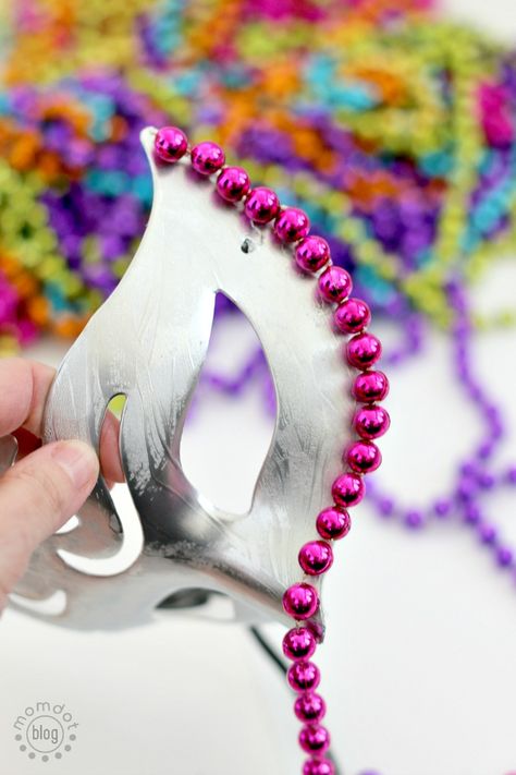 Make your Own Mardi Gras Mask with Leftover Beads - easy, creative and beautiful. DIY Masquerade ball mask Diy Masquerade, Diy Masquerade Mask, Mask For Masquerade, Mardi Gras Diy, Masquerade Ball Mask, Ball Mask, Mardi Gras Decorations, Mardi Gras Party, Mardi Gras Mask