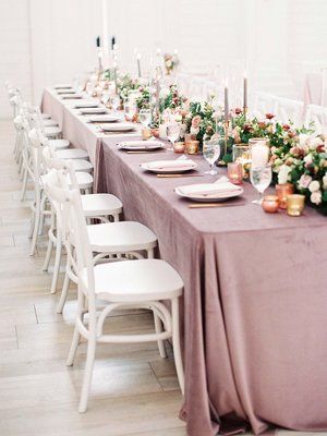 This pink mauve wedding table setting at the Nest at Ruth Farms, a White Barn wedding venue located near Dallas, was filled with romantic, rustic & classic wedding decor that will give you plenty of wedding inspiration!  | Planned & Designed by Dallas Fort Worth wedding planners Shannon Rose Events | Click the link below to see more mauve table setting wedding ideas! Mauve Wedding Inspiration, Mauve Wedding Table Decor, Dusty Pink Table Setting, Mauve Wedding Table Settings, Mauve Table Setting, Mauve Table Setting Wedding Ideas, Mauve Reception Decor, Dusty Rose Table Setting Wedding, Mauve And Gold Table Setting