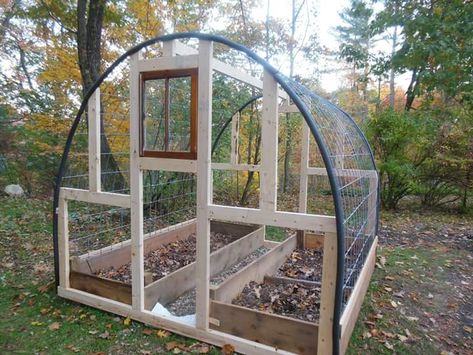 INEXPENSIVE DIY GREENHOUSE — Steemit Diy Greenhouse Heating, Diy Tunnel Greenhouse, Polytunnel Ideas Diy, Trampoline Greenhouse, Diy Greenhouse Cheap Easy, Walipini Greenhouse, Cattle Panel Greenhouse, Homemade Greenhouse, Teepee Trellis