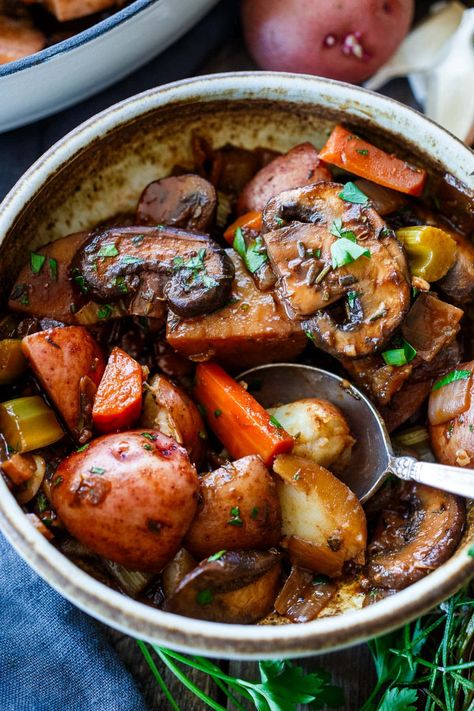 Hearty and delicious, this vegan Vegetable Stew is made with a rich flavorful homemade broth and tender veggies. Gluten-free. Irish Lamb Stew, Homemade Broth, Vegetable Stew Recipe, Salty Recipes, Vegetarian Stew, Feasting At Home, Vegetarian Soups, Winter Veggies, Vegan Beef