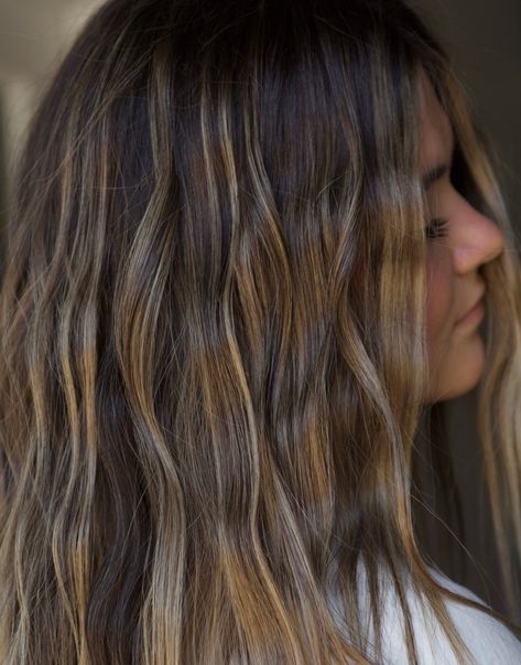 #beachy #hair #inspo #balayage #blonde #brunette #bronde #foilayage #highlight #lowlight #beach #hairstylist #California #inspiration #low #maintenance #lowmaintenance #lived #in #livedin #dimensional #tiffany #zwicky #tiffanyzwicky #hairandhangout Beachy Brunette Hair, Hair Inspo Balayage, Beachy Brunette, Asian Highlights, Brunette Bronde, Surfer Girl Hair, Highlight Lowlight, Surfer Hair, Girl Hair Colors