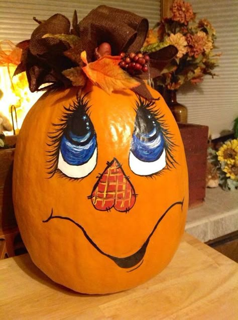 30 Pumpkin Painting Designs | Painted Pumpkins for Halloween Pumpkin Designs Painted, Pumpkin Face Paint, Moldes Halloween, Dekorasi Halloween, Pumpkin Decorating Contest, No Carve Pumpkin Decorating, Pumpkin Painting Ideas, Labu Halloween, Halloween Pumpkin Designs