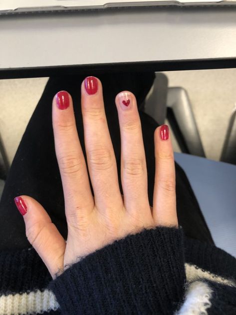 Dark Red Heart, Dark Red Nails, Red Nail Art, Valentine Nails, Stylish Nails Designs, Minimal Nails, Red Nail Designs, Dark Nails, Heart Nails