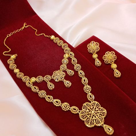 24k gold plated sets 1500+$- rupees.N ..NC97 Gold Necklace Set Turkish Design, Turkish Design Gold Jewellery, Turkish Gold Necklace Design, Korean Jwellery, Turkish Gold Jewelry, Unique Gold Wedding Rings, Classy Jewellery, Indian Gold Necklace Designs, Turkish Jewellery