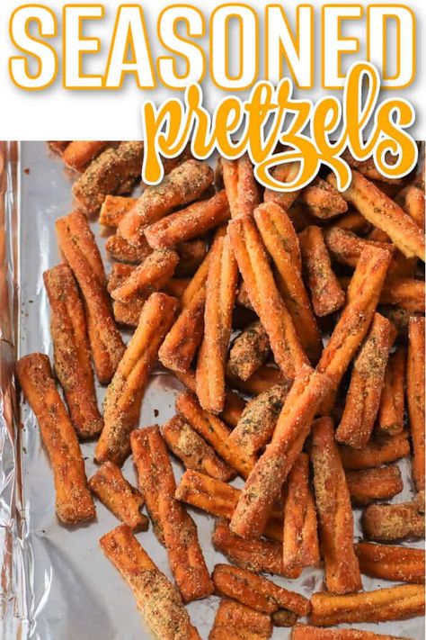 Dot's Homestyle Pretzels Copycat Recipe, Dots Pretzels Recipe Copycat, Baked Pretzels Seasoned, Lemon Pepper Pretzels, Pretzels Recipe Seasoned, Dots Pretzels Recipe, Garlic Pretzel Recipe, Diy Pretzels, Dots Pretzel Recipe