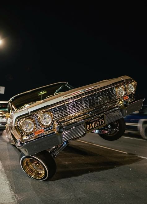 Low Rider Wallpaper, Low Rider Aesthetic, Lowriders Wallpaper, Cars Wallpaper Black, Wallpaper Iphone 90s, Low Riders Aesthetic, 90s Cars Aesthetic, Cars Aesthetic Black, Low Rider Wallpaper Iphone