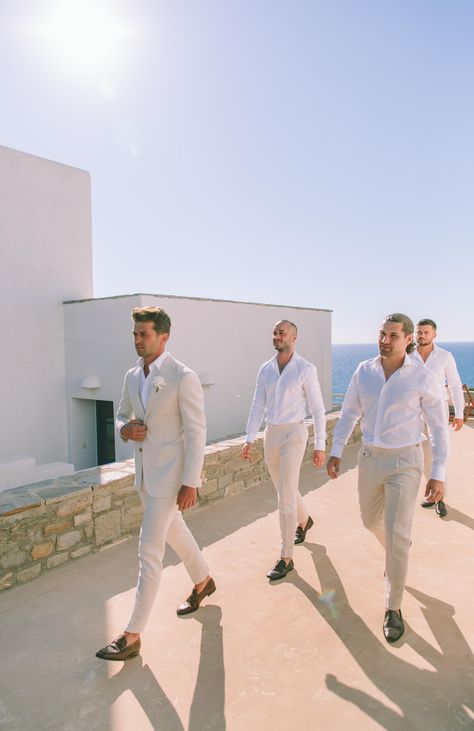 Groomsmen Attire Beach Wedding, Beach Wedding Men, Beach Wedding Style, Beach Wedding Groom, Beach Wedding Suits, Men In White, Wedding Groomsmen Attire, Groom And Groomsmen Suits, Beach Wedding Attire