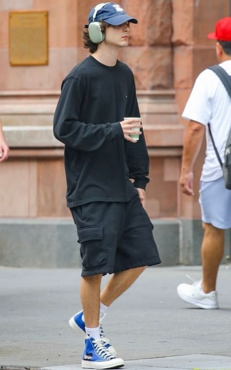 timothée chalamet Timothee Chalamet Streetwear, Asian Guys Outfit, Timothy Chalamet Outfits, Timothee Chalamet Outfits, Timothee Chalamet Style, Street Style Asian, Men Street Outfit, Timmy Chalamet, Celebrity Casual Outfits