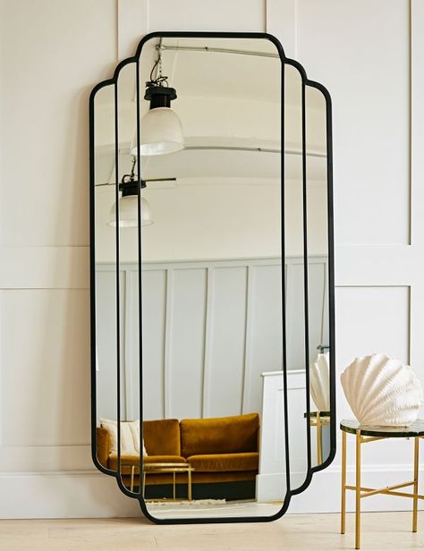 Mirror Design Ideas, Casa Hobbit, Lampe Art Deco, Art Deco Bedroom, Art Deco Interior Design, Deco Bathroom, Art Deco Mirror, Mirror Design, Art Deco Home