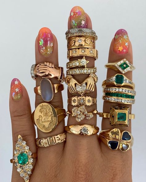 Gold Statement Jewelry, Dope Jewelry Accessories, Earthy Jewelry, Jewelry Accessories Ideas, Dope Jewelry, Chunky Jewelry, Jewelry Fashion Trends, Funky Jewelry, Jewelry Lookbook