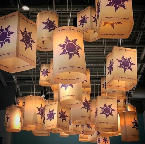 Lantern Debut Theme, Lantern Birthday Party Decor, How To Make Rapunzel Lanterns, Tangled Hanging Lanterns, Tangle Party Ideas, Repunzel Quince Invitations, Rapenzul Quince Theme, Tangled Theme School Dance, Rupunzle Theme Sweet 16