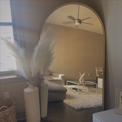 Mirror decor with Tall pampas grass Dried Pampas Grass Decor Living Room, Pampas Grass Mirror Decor, Large Pampas Grass Decor, Healing Studio, Spa Room Ideas, Rental Home Decor, Corner Mirror, Spa Room Decor, Apartment Makeover