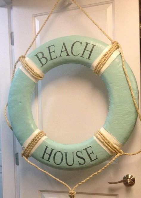 Life Preserver Ring, Ideas Entryway, Deco Marine, Life Preserver, Dream Beach Houses, Cottage By The Sea, Beachy Decor, Beach Cottage Style, Dream Beach