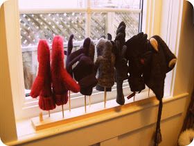 chriskauffman.blogspot.ca: Easy and inexpensive DIY mitten and glove dryer Glove Drying Rack, Glove Dryer, Baby Bottle Drying Rack, Diy Mittens, Unique Diy Gifts, Diy Valentines Gifts, Wire Baskets, Drying Rack, Baby Bottles