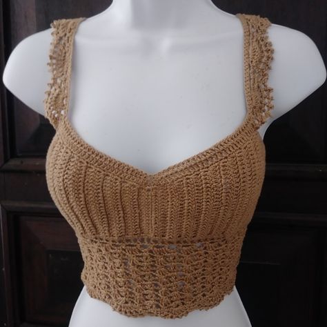 Crochet Vera Top, Crochet Top For Big Bust, Crochet Top Outfit, Crochet Knit Stitches, Diy Clothes Design, Crochet Clothing And Accessories, Crochet Tops Free Patterns, Crochet Set, Crochet Fashion Patterns