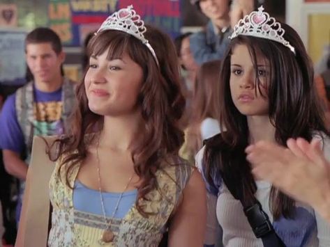 Disney Channel Aesthetic, Princess Protection Program, Old Disney Channel, I Love Cinema, Movies And Series, Old Disney, Iconic Movies, Disney Girls, Movie Characters