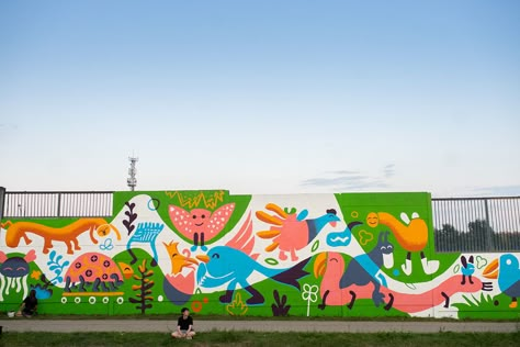 Community mural in Tarnów on Behance Public Mural, Elementary School Garden, Reban Ayam, Community Mural, Graphic Mural, Mural Art Design, Mural Stencil, Mural Inspiration, Ceiling Murals