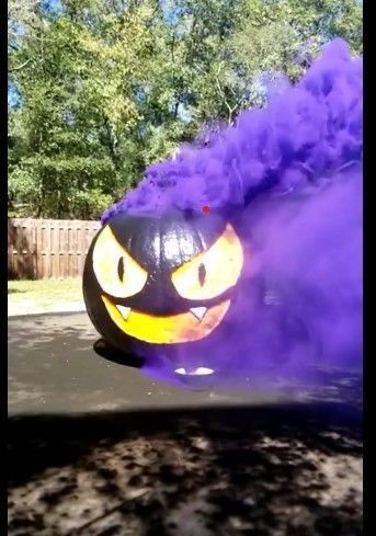 Pokemon Pumpkin, Zoroark Pokemon, Pokemon Decor, Pokemon Halloween, Pokemon Diy, Ghost Pokemon, Pokemon Craft, Pokemon Birthday Party, Adornos Halloween