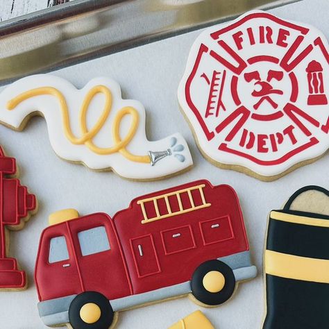 Fire Truck Cookies, Fire Truck Birthday Cookies, Cookie Trailer, Firefighter Cookies, Fire Cookies, Police Cookies, Projector Images, Firefighter Cookie, Kids Cookies