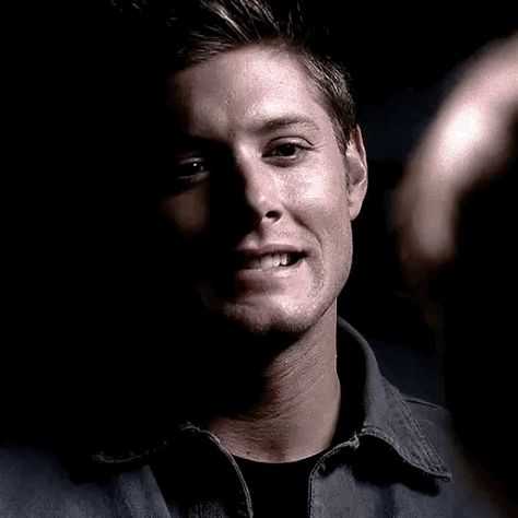 Jensen Ackles Gif, Dean Winchester Gif, Dean Gif, Supernatural Dr, Supernatural Wallpaper, Jensen Ackles Jared Padalecki, Supernatural Jensen, Supernatural Dean Winchester, Supernatural Dean