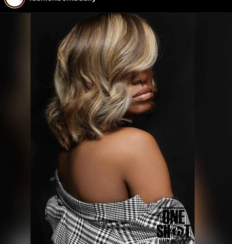 Highlight Bob, Black Hair Inspiration, Colored Hair Tips, Haute Hair, Pretty Hair Color, Hair Affair, Like And Comment, Hair Laid, Dope Hairstyles