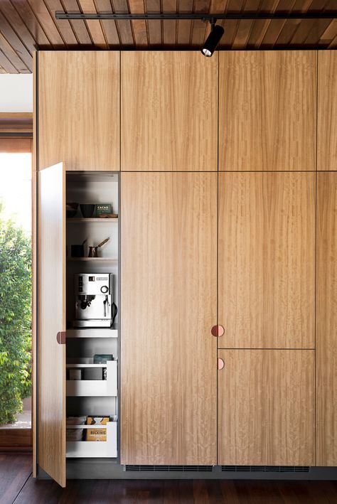 Stewart Street – A Health-Conscious Kitchen — Cantilever Interiors | Kitchen Renovation & Custom Kitchen Designs Wooden Kitchen Storage, Tall Kitchen Cabinets, Kitchen 2020, Interiors Kitchen, Joinery Details, Kitchen System, House Extension Design, Modern Kitchen Interiors, Heritage House