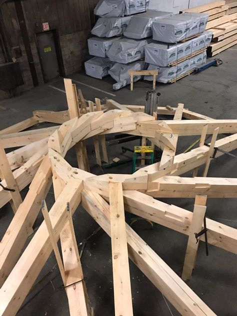 Cool reciprocal roof from Vermont Timber Frames Reciprocal Roof, Timber Frame Construction Detail, Bennington Vermont, Timber Frame Joinery, Earth Bag, Timber Frame Building, Woodland House, Timber Architecture, Timber Frame Construction