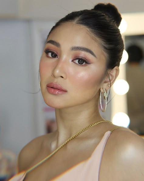 Nadine Lustre Makeup, Graduation Look Makeup, Makeup For Deep Set Eyes, Makeup For Round Eyes, Shine Makeup, Makeup For Small Eyes, Full Makeup Tutorial, Almond Eye Makeup, Monolid Makeup