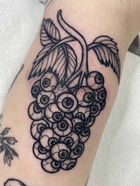 Eyeballs Tattoo, Grape Tattoo, Eyeball Tattoo, Taboo Tattoo, Witch Tattoo, Tattoo Work, Leg Tattoos, Future Tattoos, Tattoos And Piercings