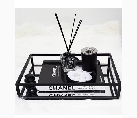 Chanel Book Decor, Coffee Table Books Decor, Chanel Book, Black Living Room, Ideas Living Room, Apartment Decor Inspiration, Room Design Bedroom, Decor Home Living Room, Room Accessories