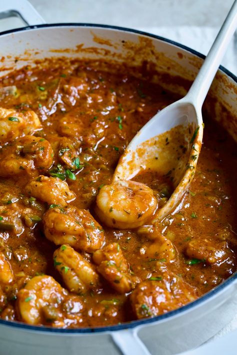 Sharing The Best Shrimp Creole recipe!  I’ve been making this Shrimp Creole recipe for clients for as long as I’ve been a personal chef, and it's always a hit! This beloved New Orleans dish is super easy to make, doesn't require a roux, and can be on the table in about 45 minutes for a taste of the Big Easy any night! Creole Shrimp Stew, Seafood Jambalaya Recipe New Orleans, New Orleans Restaurant Recipes, Minced Shrimp Recipe, Shrimp Guisado Recipe, Cajun Shrimp Stew, Stew Shrimp Recipes, Shrimp And Ground Beef Recipes, Ground Beef And Shrimp Recipes