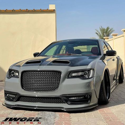 Chysler 300 Srt, Custom Chrysler 300, Chrysler 300 Custom Interior, Crysler300 Hellcat, Chrysler 300 Interior Ideas, Chrysler 300 Interior, Chrysler 300 Srt, Chrysler 300 Hemi, Chrysler 300 Custom