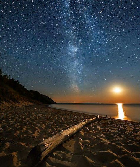 Star Watching, Sky Watch, Stars Align, Beach At Night, Beach Books, Some Nights, Beach Night, Get Lucky, Beach Shoot