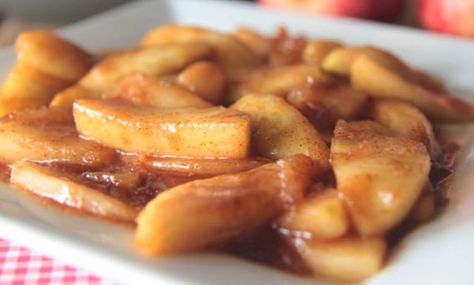 Copycat Stouffer's Escalloped Apples Recipe Escalloped Apples Recipe, Southern Fried Apples Recipe, Southern Fried Apples, Fried Apples Recipe, Divas Can Cook, Country Fried, Fried Apples, Comfort Food Southern, Southern Comfort