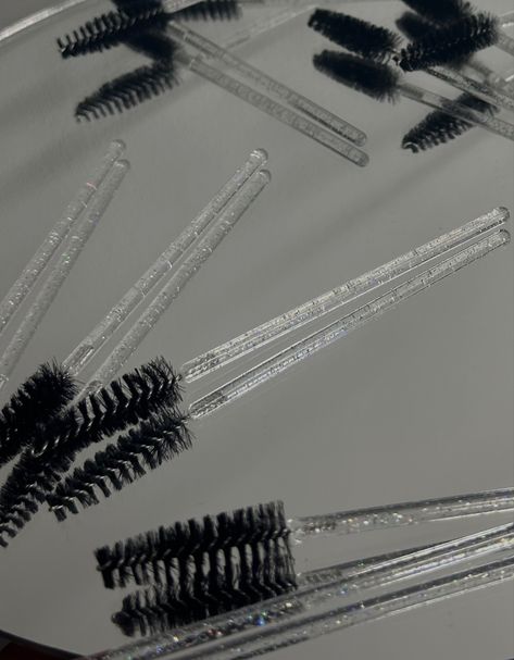 Eyelash brushes eyelash tech lash tech lash tech aesthetic #lashes #lashtech #lashtechaesthetic #lashbrushes #spoolies Eyelash Extensions Esthetics, Lash Brushes Aesthetic, Lash Tech Esthetics, Eyelash Lift Aesthetic, Eyelash Extensions Instagram Feed, Spoolie Brush Aesthetic, Lash Brush Aesthetic, Lash Aftercare Post, Lash Tools Aesthetic